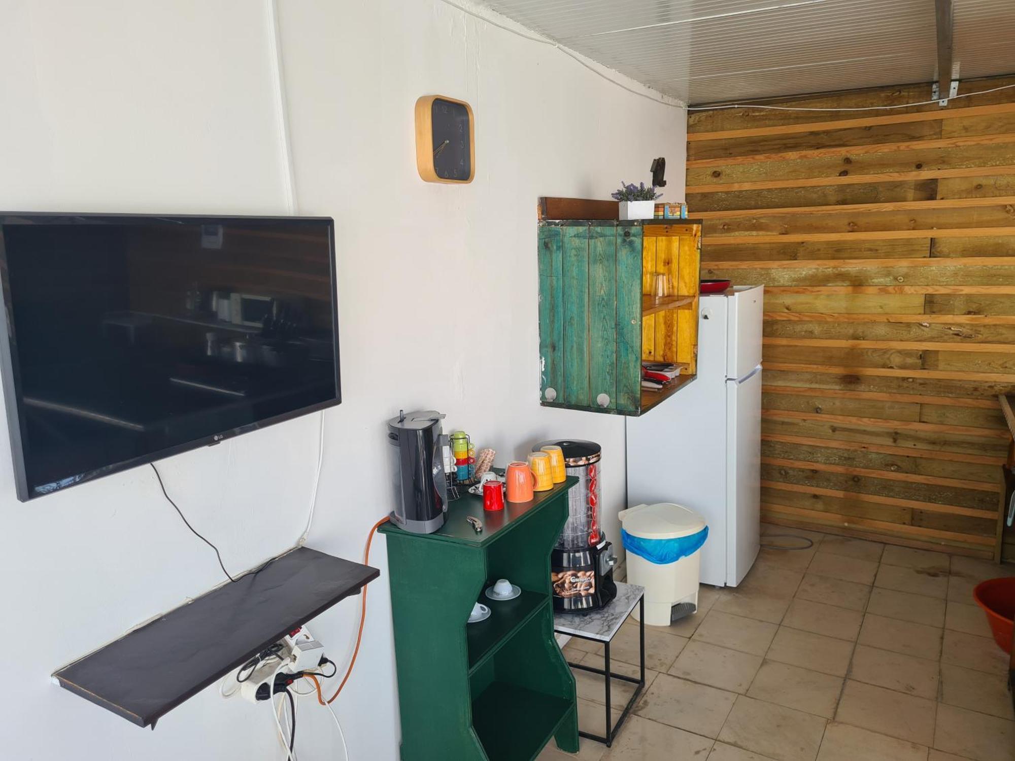 Casa Vale Ecotainer Hostel Lisboa Екстериор снимка