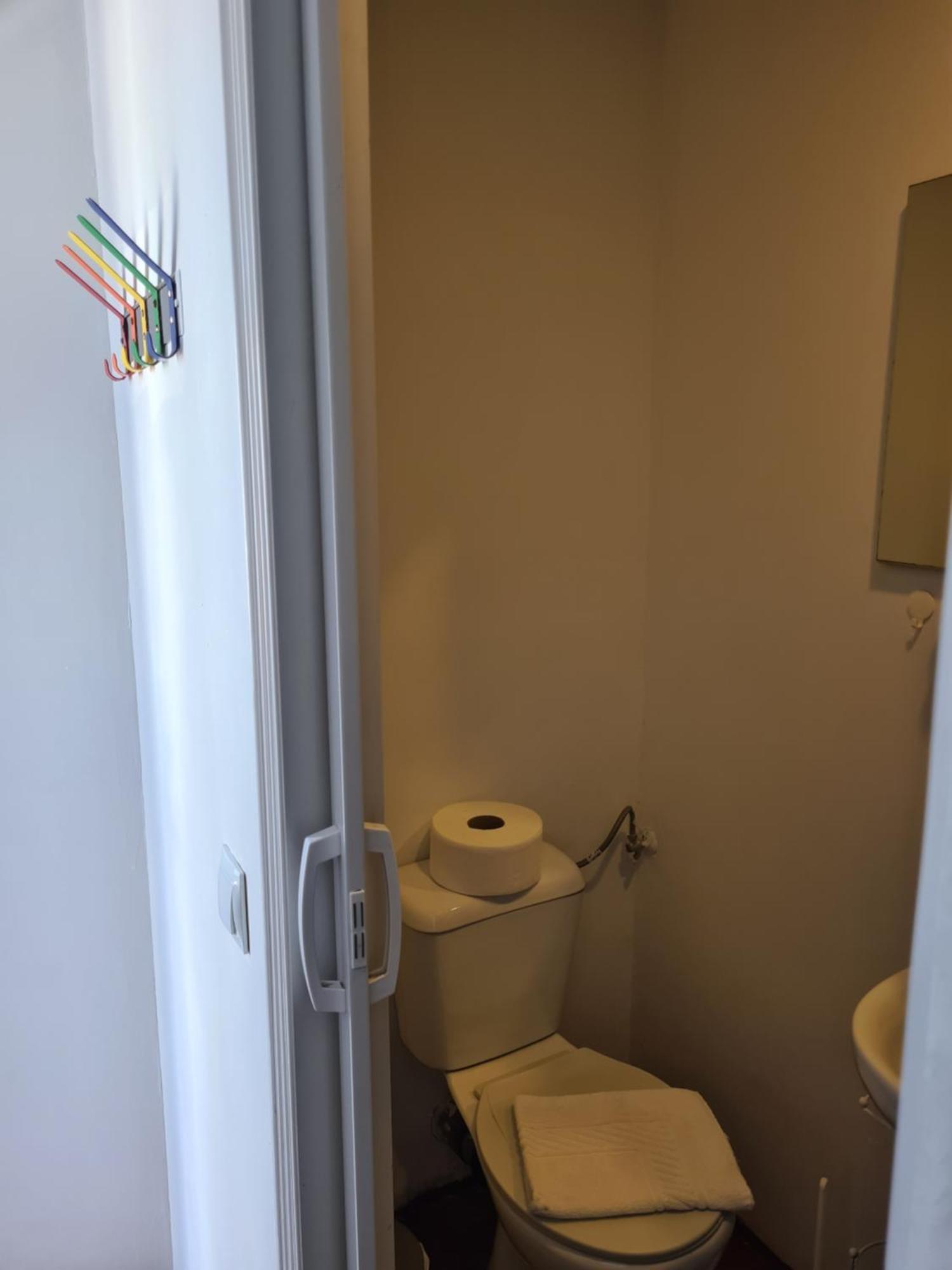 Casa Vale Ecotainer Hostel Lisboa Екстериор снимка