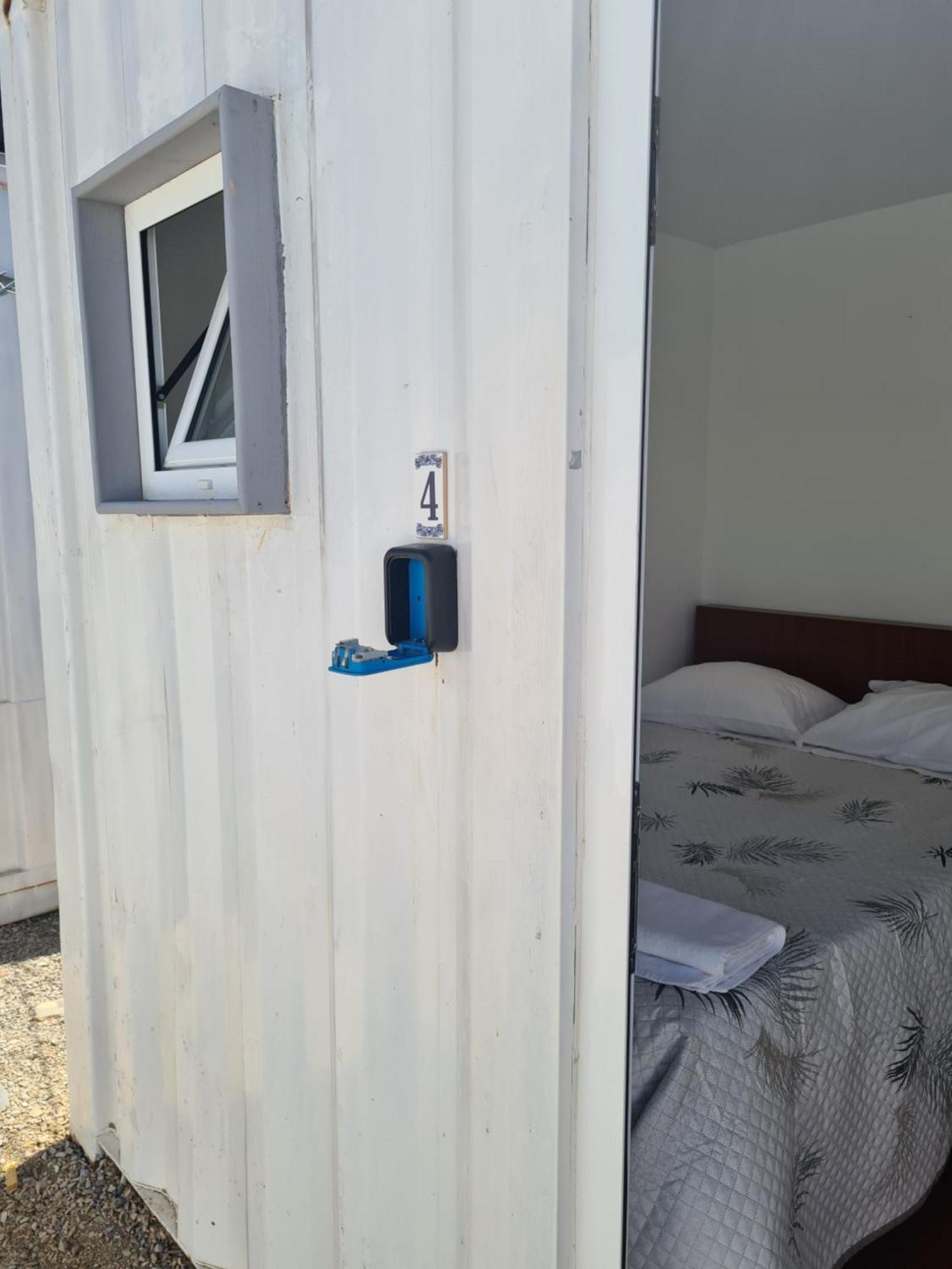 Casa Vale Ecotainer Hostel Lisboa Екстериор снимка