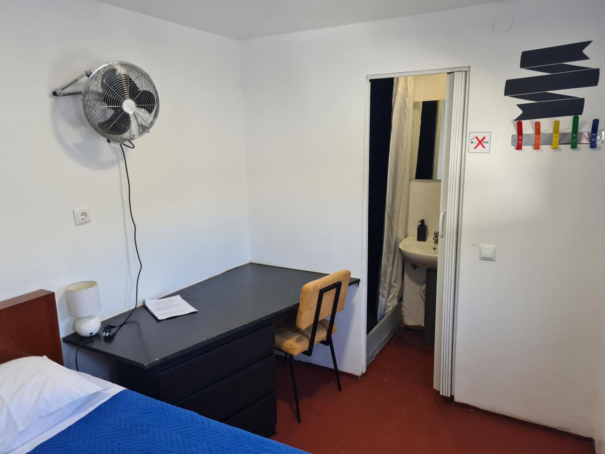 Casa Vale Ecotainer Hostel Lisboa Екстериор снимка